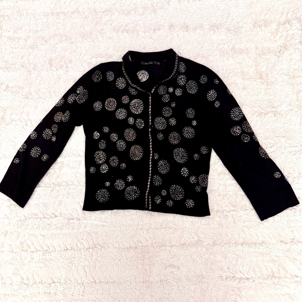 NIC+ZOE size M Coterie Cardigan fall cozy | Black w/ Gold Swirl Embroidery